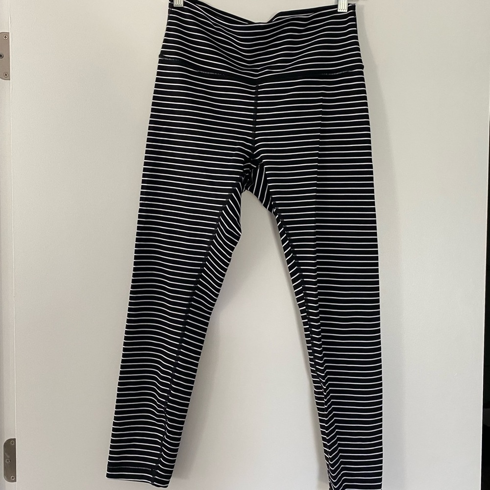 Lululemon cropped leggings size 10